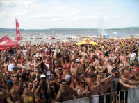 829-61410882_beach-party-ckoi-008-718x538.jpg